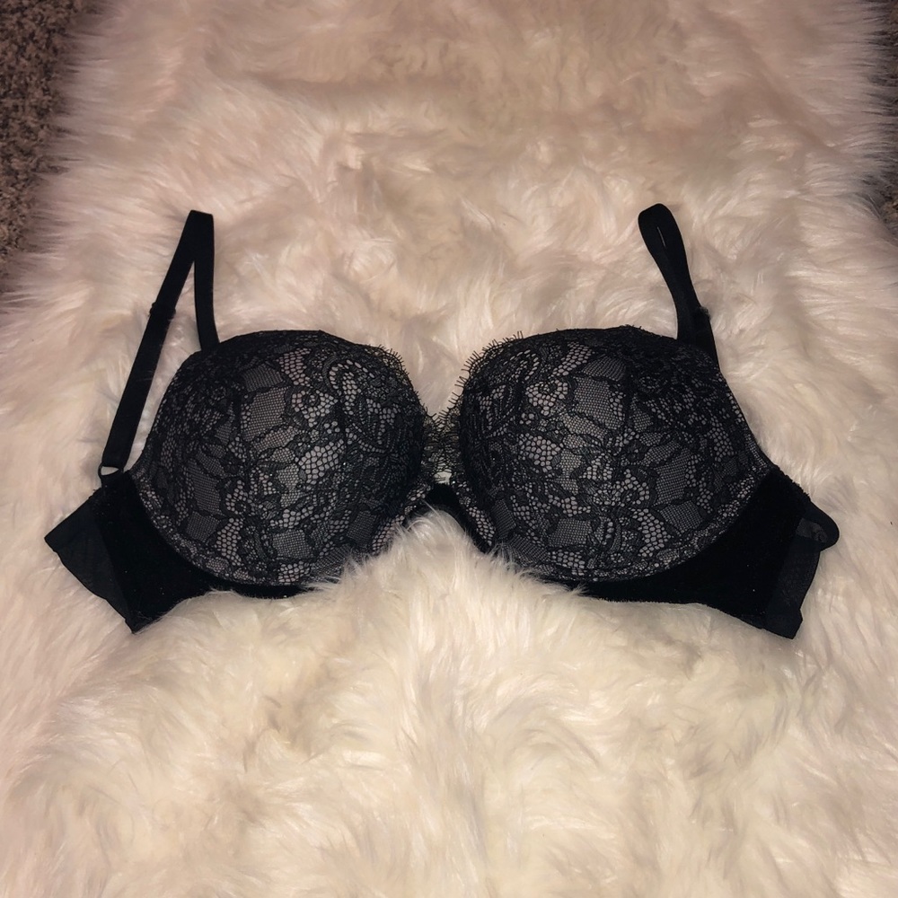 NEW Victoria’s Secret push up bra